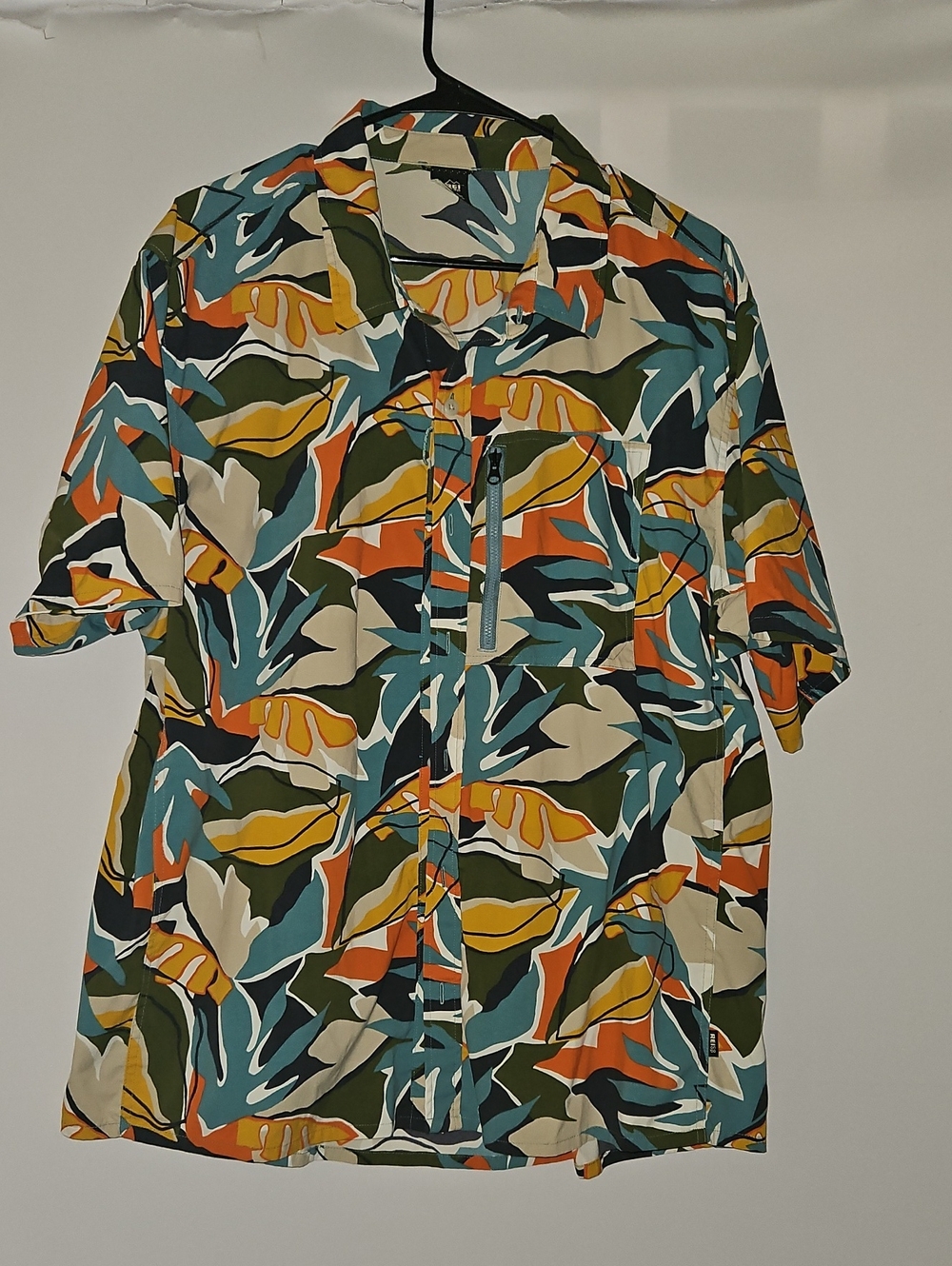 REI Short-Sleeve Button-Front Shirt in Teal, Olive, Orange Floral Men's XL